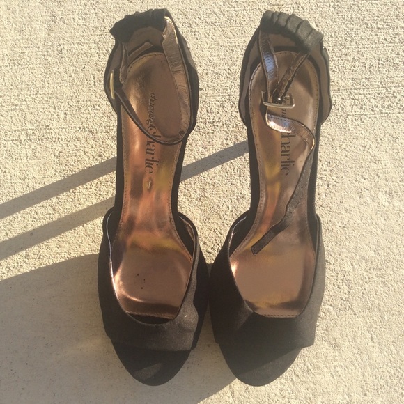 🆕 Black Sandal - Picture 6 of 8